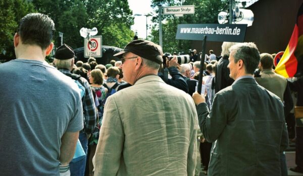 Naszą wizją jest aktywna parafia, w której każdy członek czuje się odpowiedzialny za życie wspólnoty i angażuje się w jej działania. Chcemy, aby nasza strona internetowa była odzwierciedleniem tej dynamiki i otwartości, dostarczając informacji, inspiracji i wsparcia dla wszystkich, którzy nas odwiedzają, zarówno wirtualnie, jak i osobiście.