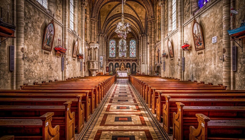 church cathedral architecture pews 3481187